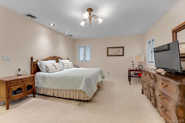 189 Regent Drive, Lido Beach, NY 11561