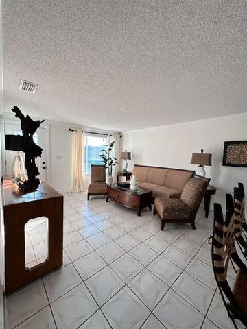 10079 Yeoman Lane, Royal Palm Beach, FL 33411