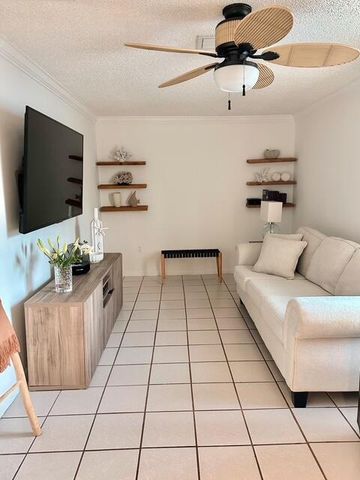 10079 Yeoman Lane, Royal Palm Beach, FL 33411