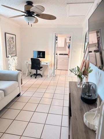 10079 Yeoman Lane, Royal Palm Beach, FL 33411