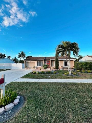 10079 Yeoman Lane, Royal Palm Beach, FL 33411