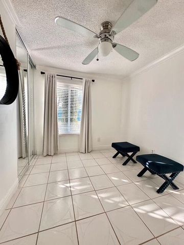 10079 Yeoman Lane, Royal Palm Beach, FL 33411
