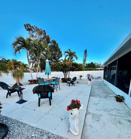 10079 Yeoman Lane, Royal Palm Beach, FL 33411
