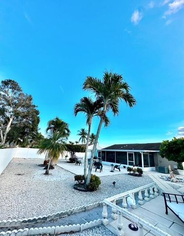 10079 Yeoman Lane, Royal Palm Beach, FL 33411