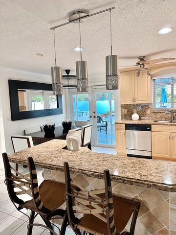 10079 Yeoman Lane, Royal Palm Beach, FL 33411