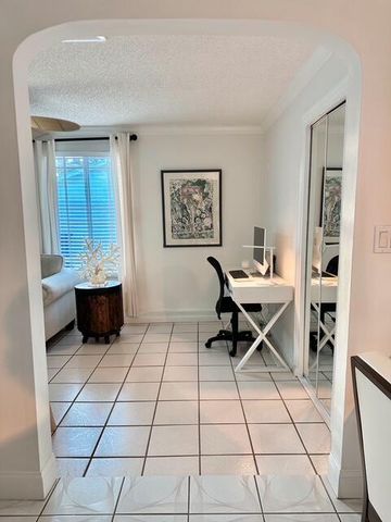 10079 Yeoman Lane, Royal Palm Beach, FL 33411