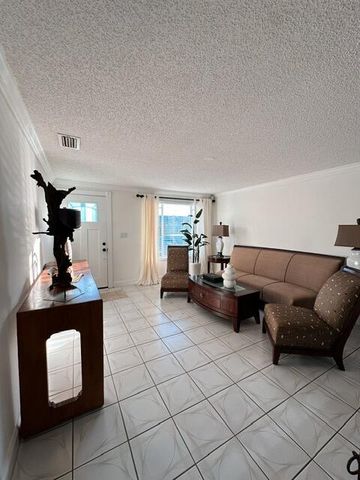 10079 Yeoman Lane, Royal Palm Beach, FL 33411