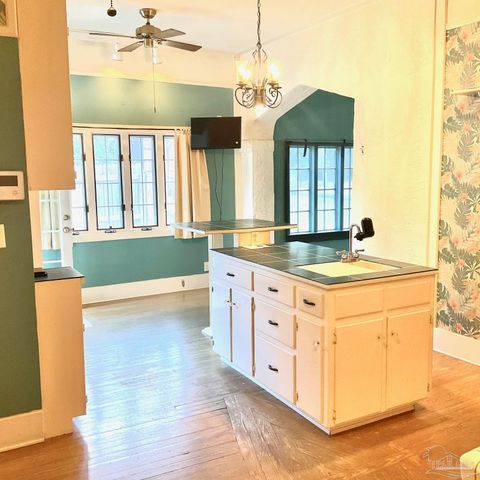 107 W Lloyd St, Pensacola, FL 32501