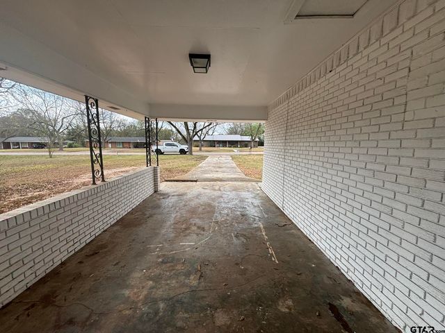 109 Mahan, Pittsburg, TX 75686