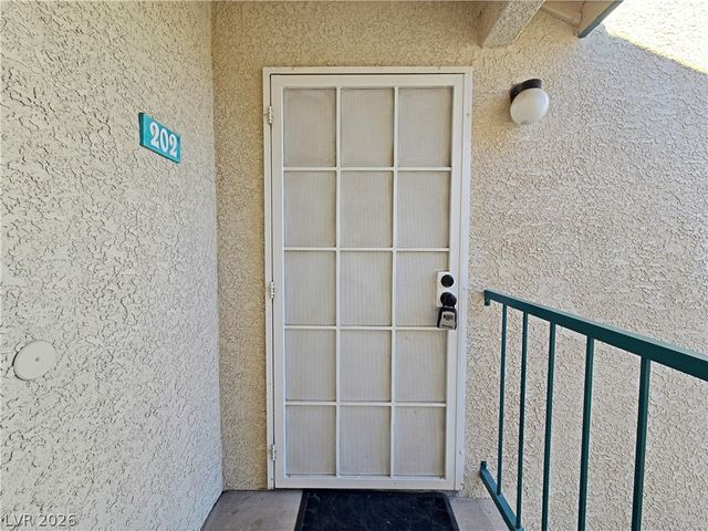 5171 Lindell Road 202, Las Vegas, NV 89118