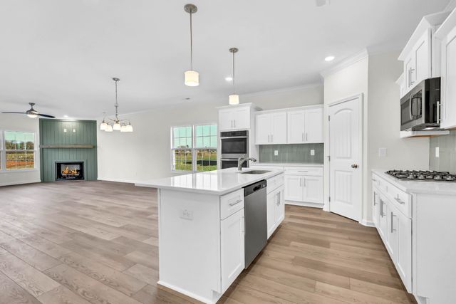 1010 Vendue Ave, Clarksville, TN 37042