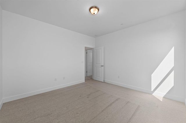 2895 E Veranda Drive, Fresno, CA 93730