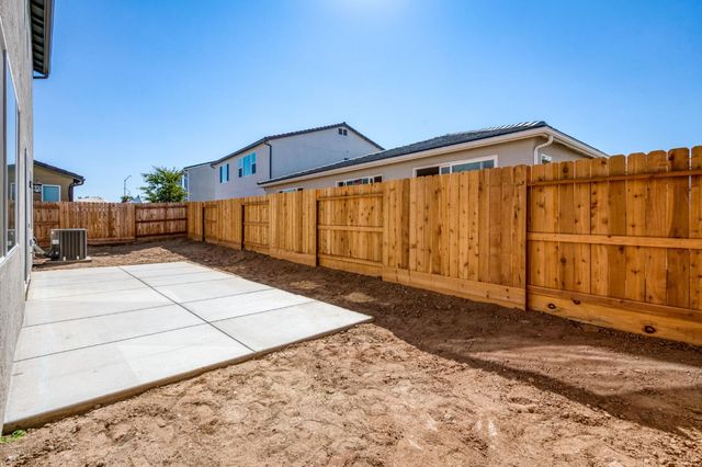 2895 E Veranda Drive, Fresno, CA 93730