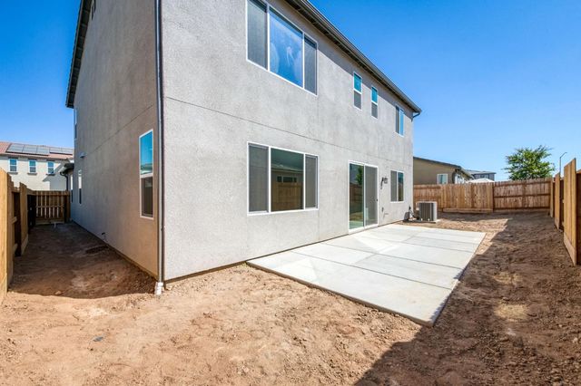 2895 E Veranda Drive, Fresno, CA 93730