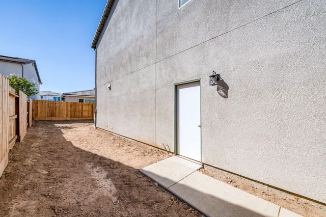 2895 E Veranda Drive, Fresno, CA 93730