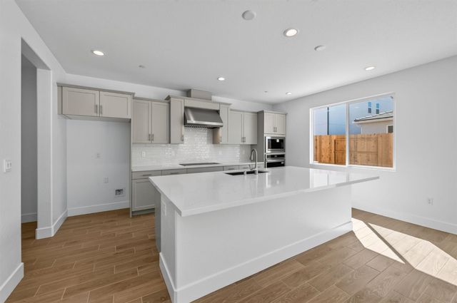 2895 E Veranda Drive, Fresno, CA 93730