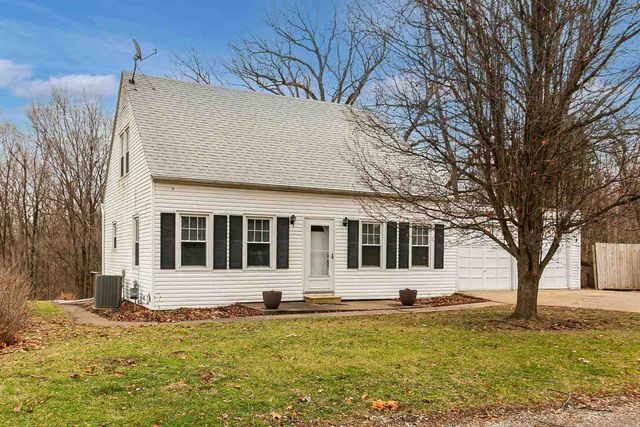 608 7th Avenue, Silvis, IL 61282