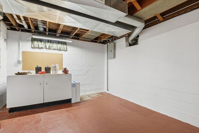 608 7th Avenue, Silvis, IL 61282