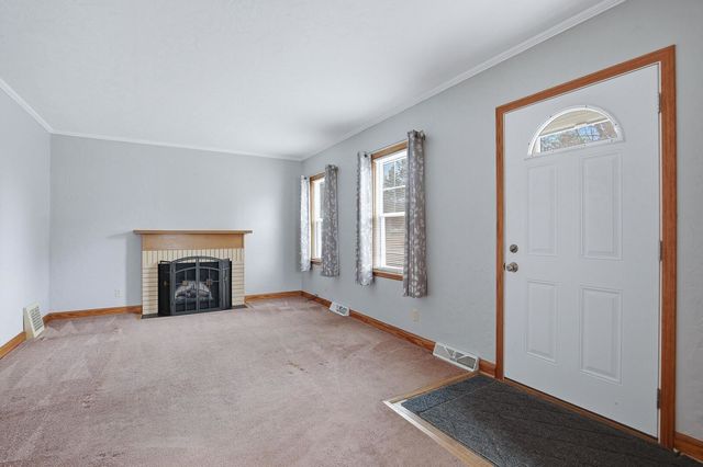 608 7th Avenue, Silvis, IL 61282