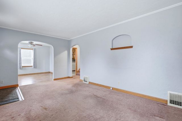 608 7th Avenue, Silvis, IL 61282