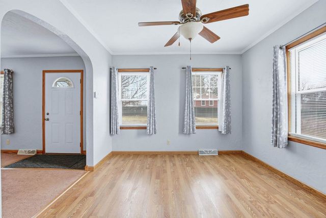 608 7th Avenue, Silvis, IL 61282