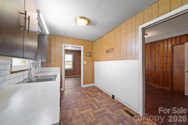 1644 Rankin Lake Road, Gastonia, NC 28054