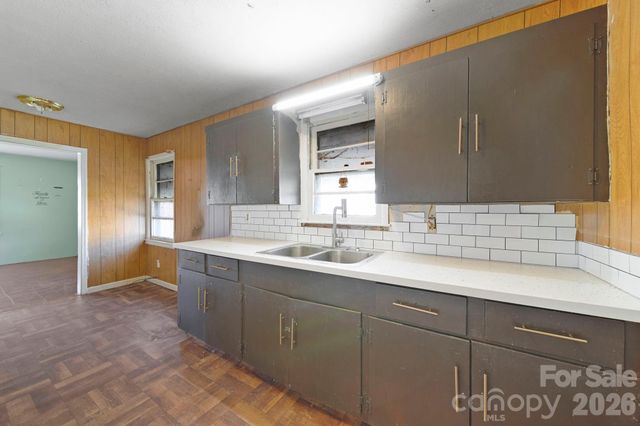 1644 Rankin Lake Road, Gastonia, NC 28054