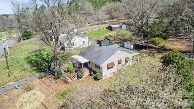 1644 Rankin Lake Road, Gastonia, NC 28054