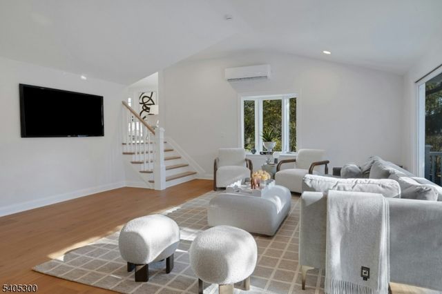 30 Edgecliff Rd, Montclair Twp., NJ 07043