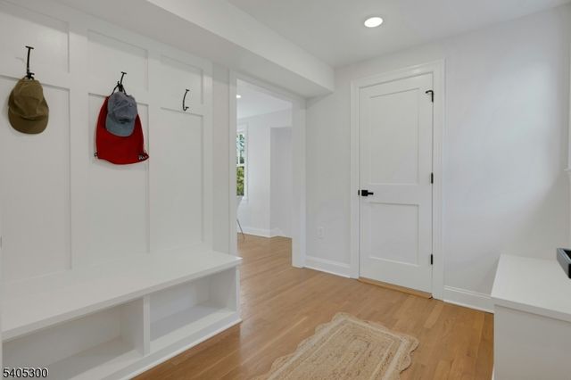 30 Edgecliff Rd, Montclair Twp., NJ 07043