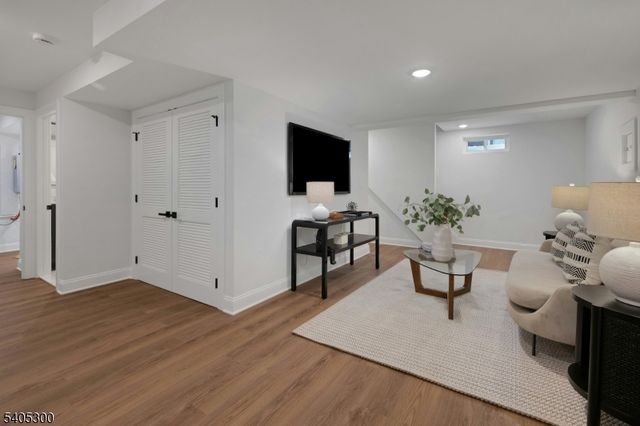 30 Edgecliff Rd, Montclair Twp., NJ 07043