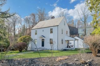 30 Edgecliff Rd, Montclair Twp., NJ 07043