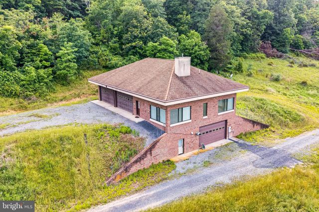 895 FISHERS RD, Toms Brook, VA 22660