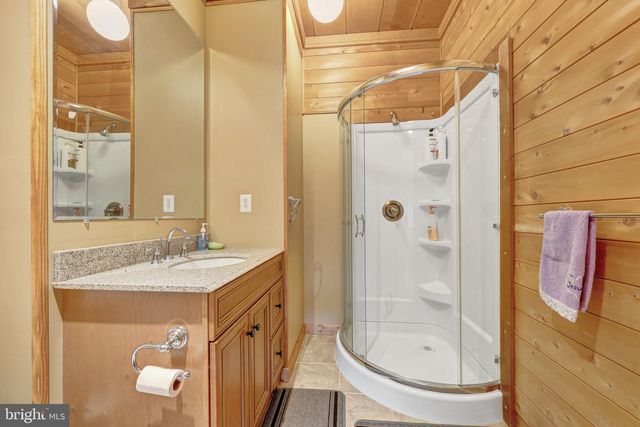 895 FISHERS RD, Toms Brook, VA 22660