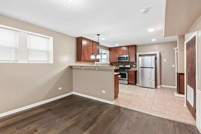 323 Memorial Drive 1, Calumet City, IL 60409