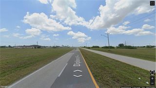 2122 Diplomat PKWY E, Cape Coral, FL 33909