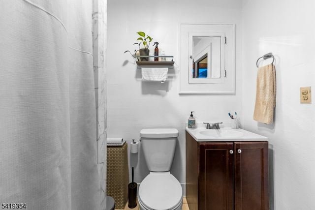 48 Wilfred St, West Orange Twp., NJ 07052