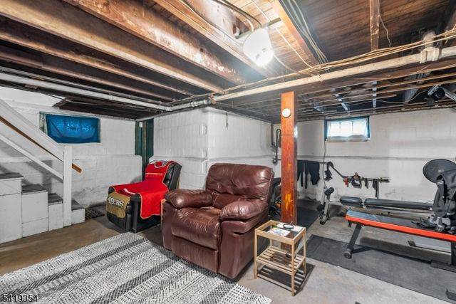 48 Wilfred St, West Orange Twp., NJ 07052