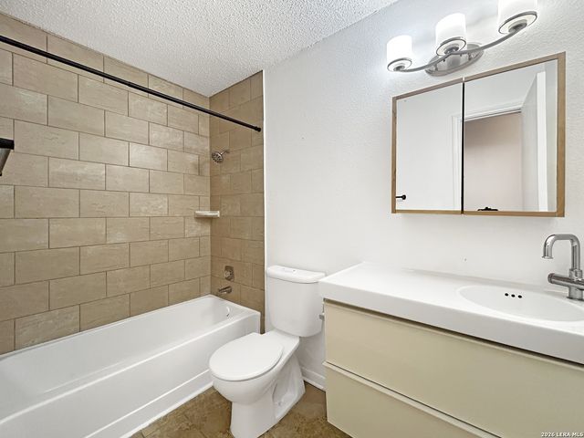 14702 Highland Peak, San Antonio, TX 78233