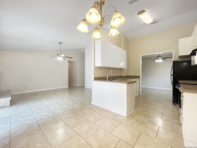 14702 Highland Peak, San Antonio, TX 78233
