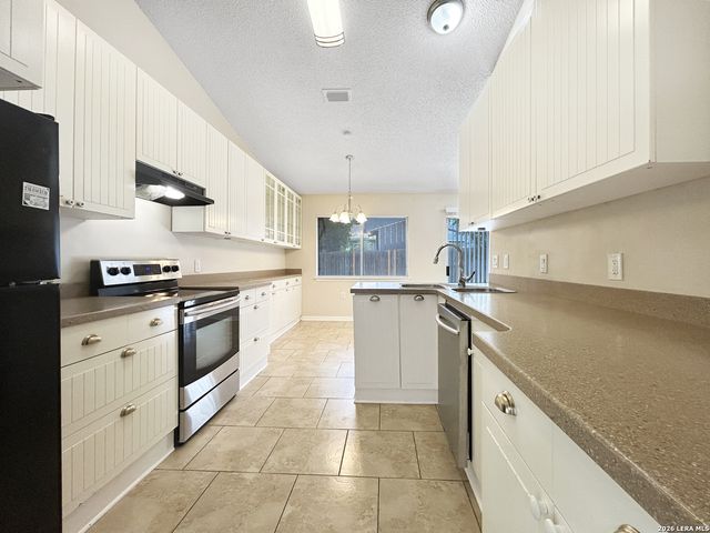 14702 Highland Peak, San Antonio, TX 78233