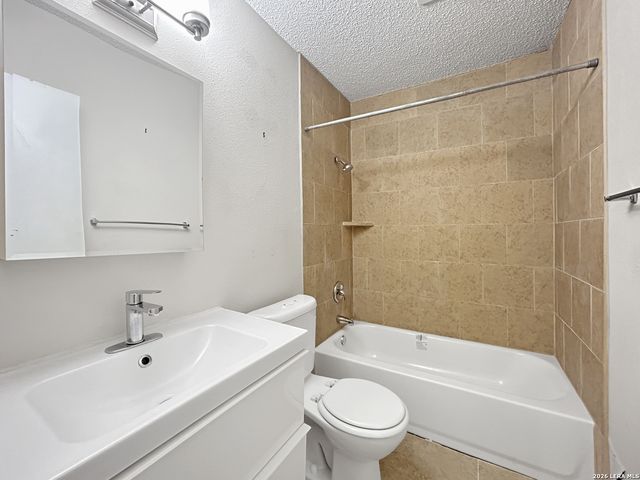 14702 Highland Peak, San Antonio, TX 78233