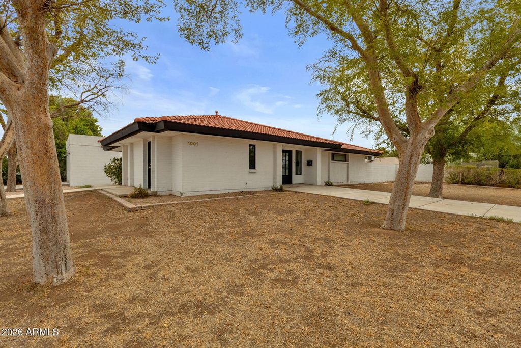 1001 N BURK Street, Gilbert, AZ 85234 — photo 2