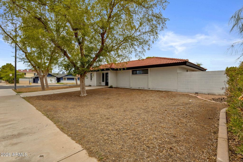 1001 N BURK Street, Gilbert, AZ 85234 — photo 4