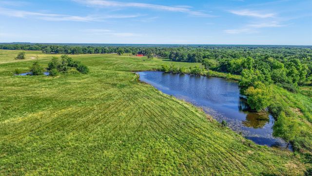 1200 County Road 1215, Savoy, TX 75479