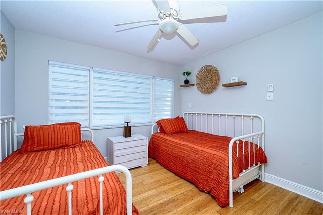 810 103rd AVE N, Naples, FL 34108