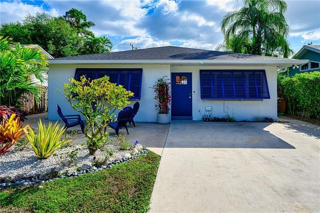 810 103rd AVE N, Naples, FL 34108