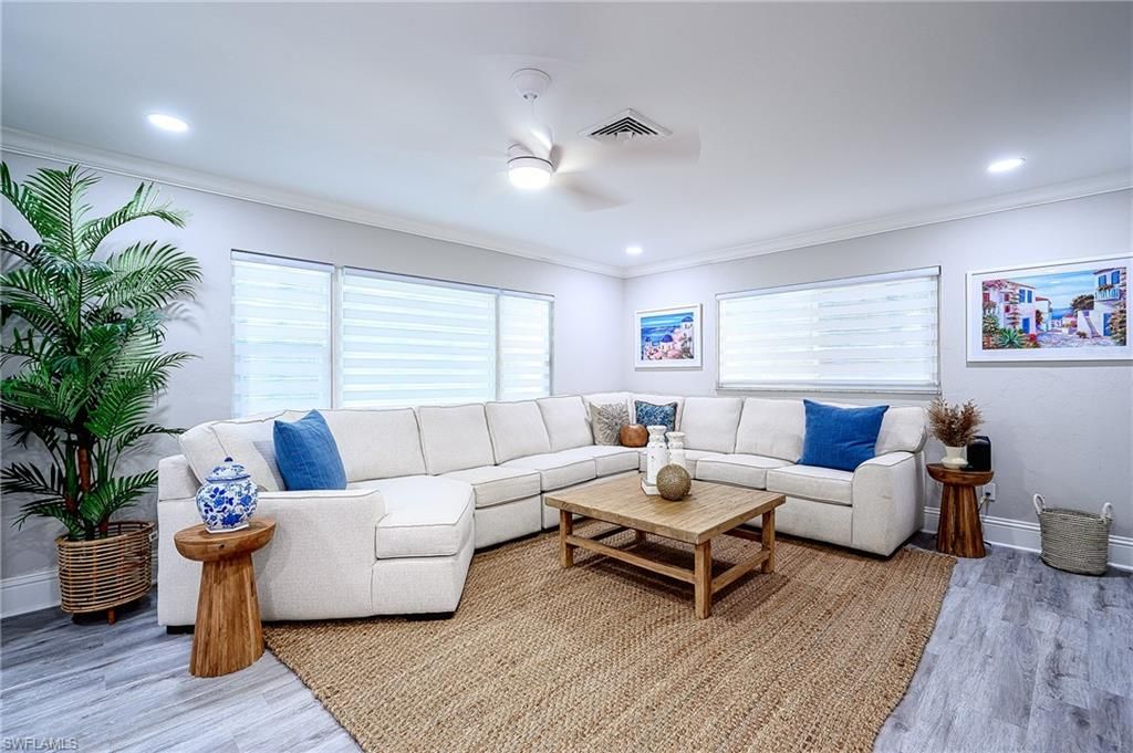 810 103rd AVE N, Naples, FL 34108