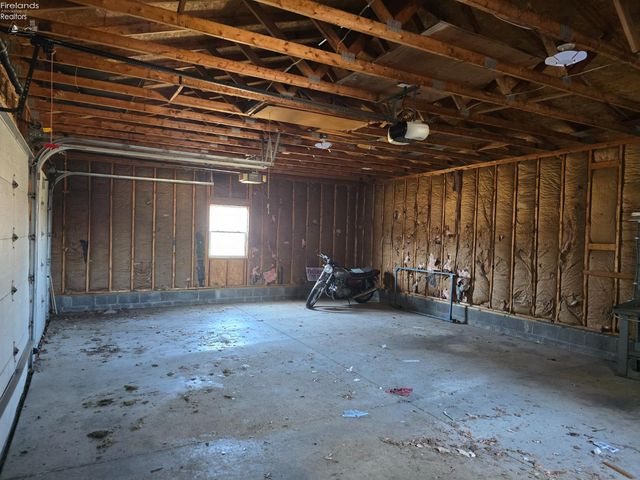 267 Milan Avenue, Amherst, OH 44001