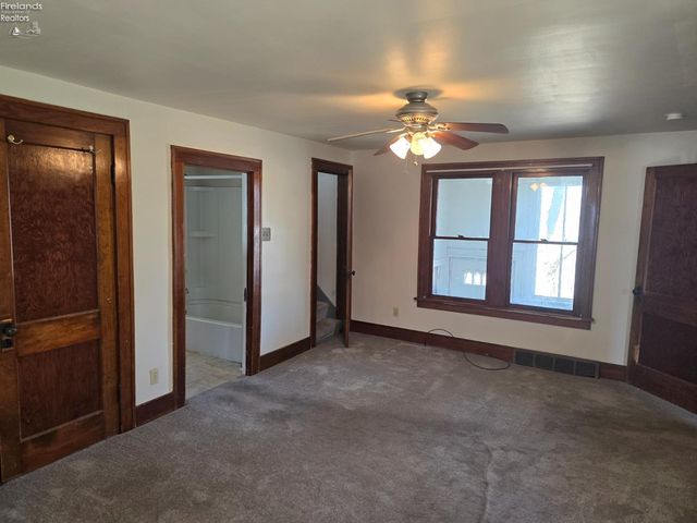 267 Milan Avenue, Amherst, OH 44001